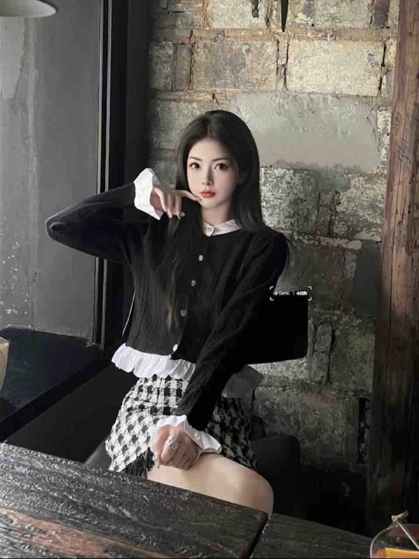 艺术学院兼职生，筷子腿，全身零整，上下粉嫩