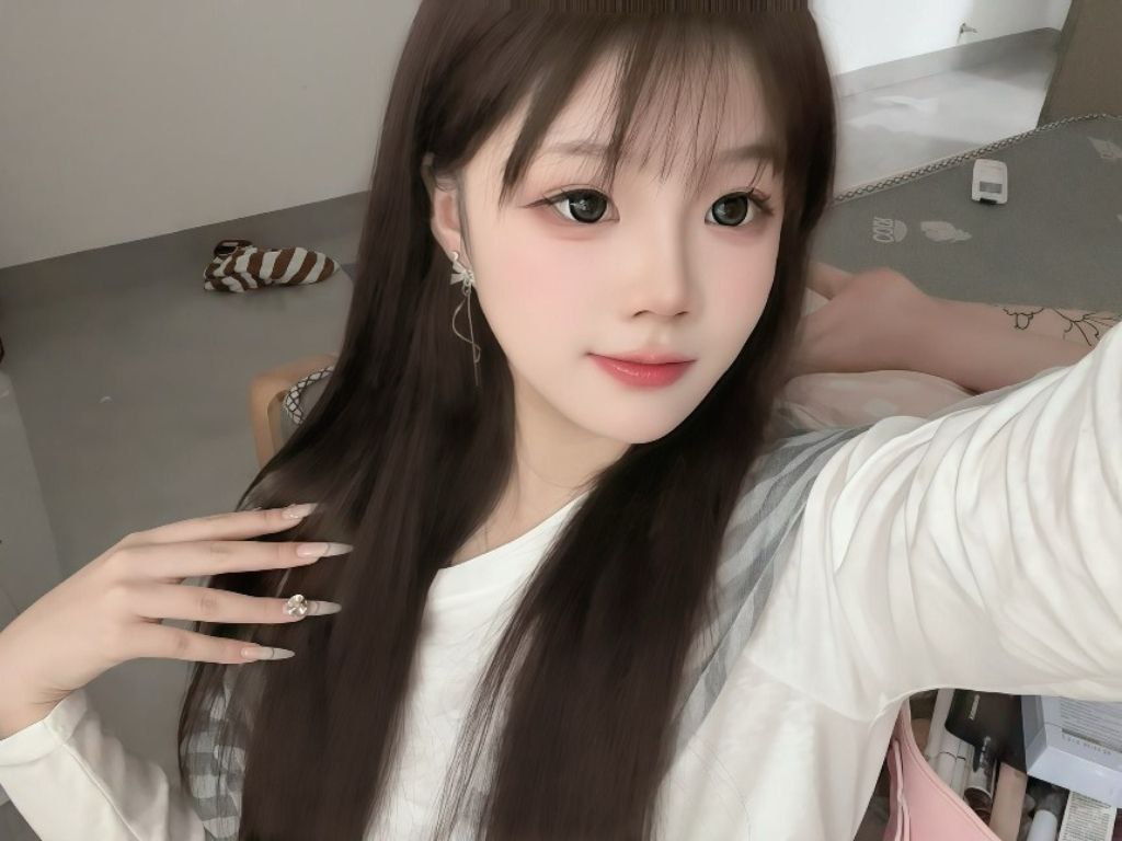 滨江 真人真照  清純少女 🎀 慾辣魔女 ｜