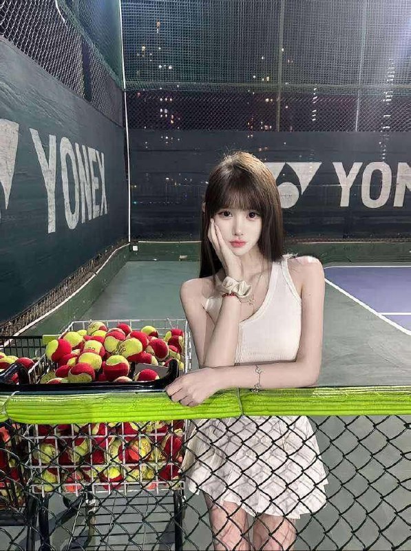 深圳极品小纯恋恋05/170C+,初恋脸，天然无整容，魔鬼身材,给您难忘的邂逅体验  ✨待客如初恋