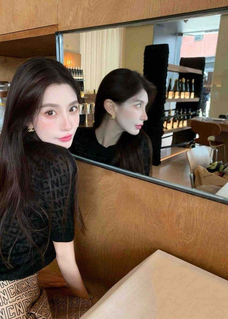 纯新人气质网红，兼职，英文流利 03,170零整 肤白貌美 🐻c腰细 高挑S身材  服务耐心主动 让你欲罢不能✨高学历 高修养 只接素质客