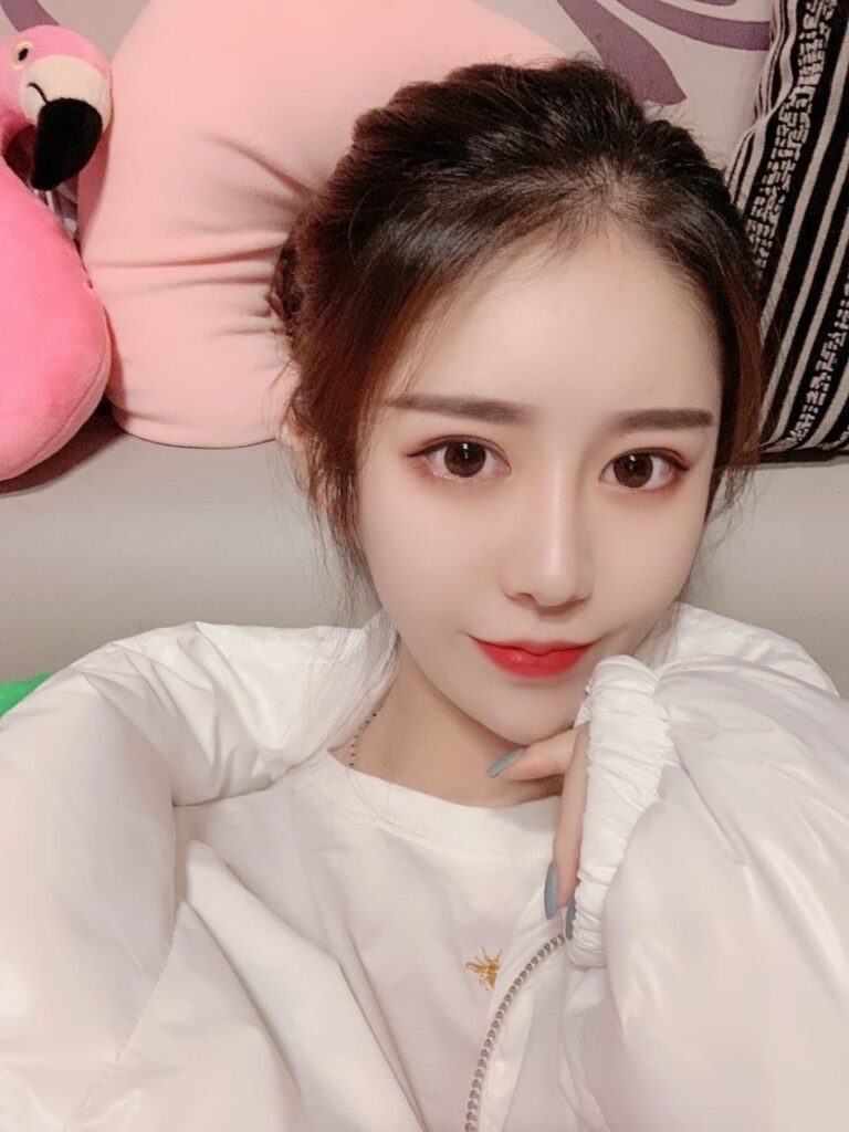 南京外围学生第一次下海 5 mmexport1624616808865