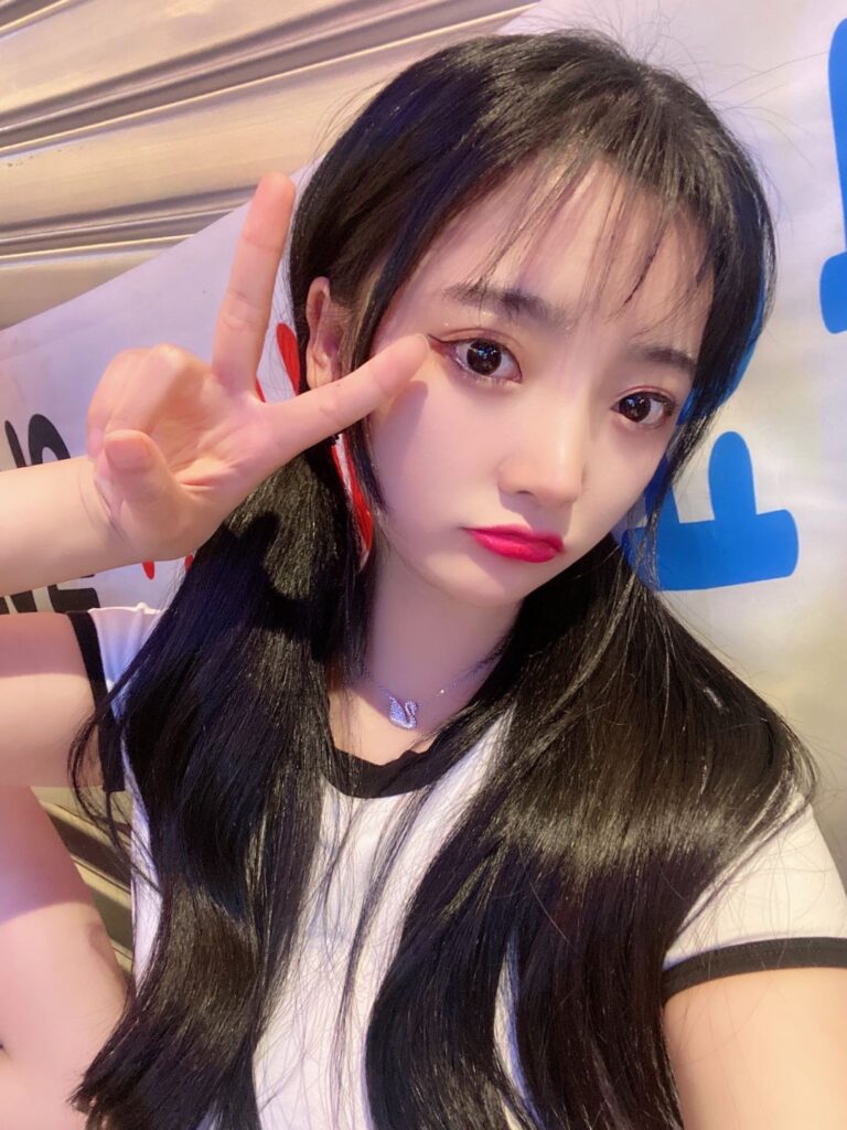 上海03年零整容天然嫩妹 3 mmexport1627406294108