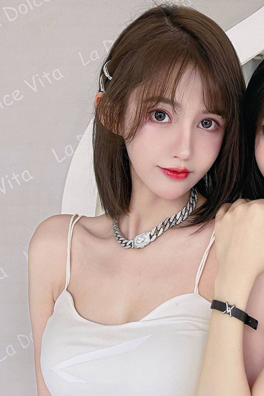 上海短发甜美girl
