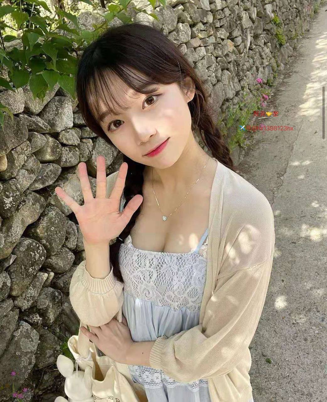 太原外围 漫画腿A4腰 性格温婉可爱