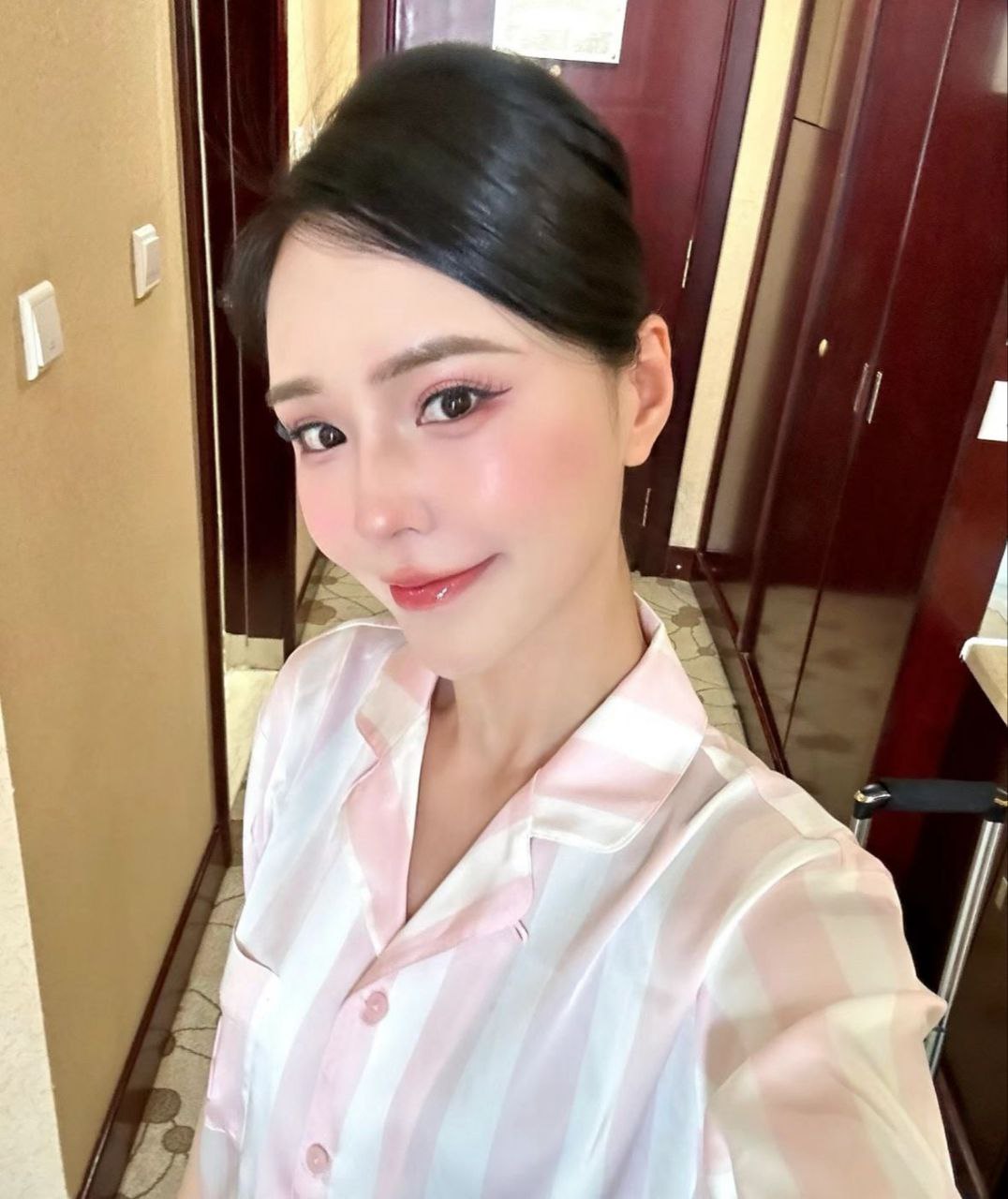 广州外围南航空姐菲菲176大E气质非凡