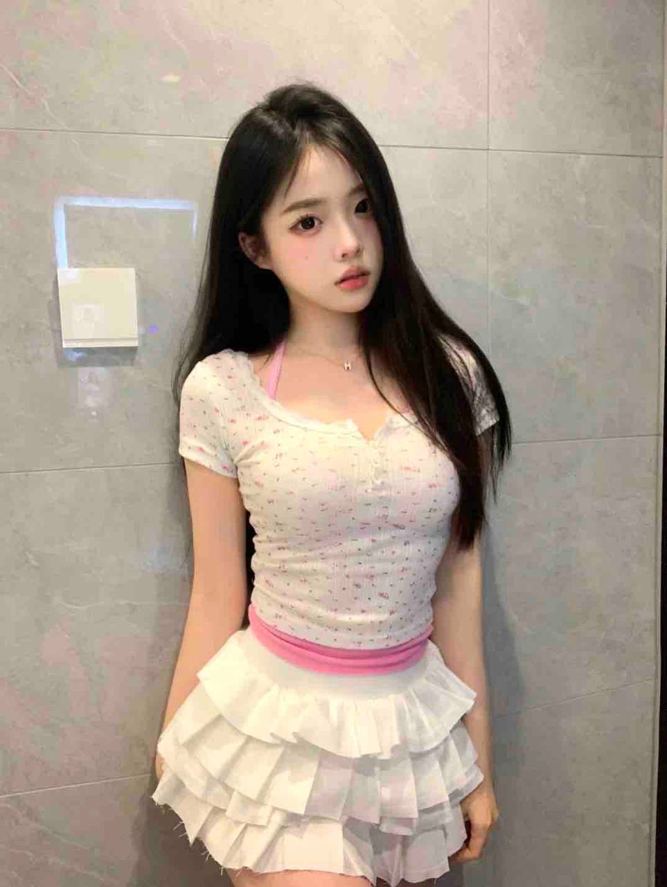 杭州外围 06学生妹 筷子腿 本人超级白