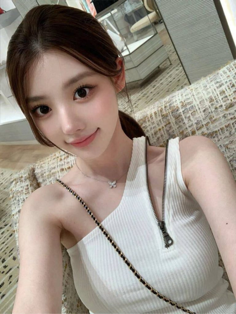 上海外围 05念小白纯实习护士兼职 身材娇小反差十足 4 1000017570