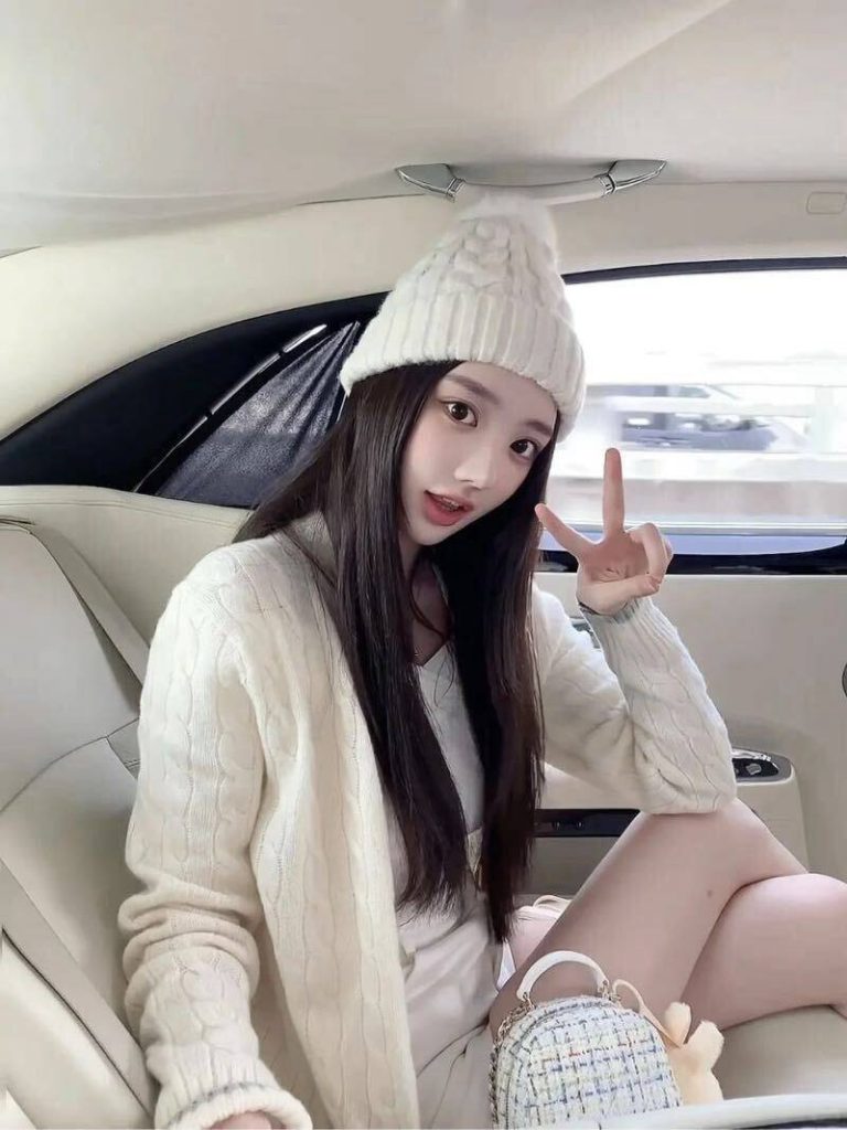 上海外围 05念小白纯实习护士兼职 身材娇小反差十足 5 1000017572