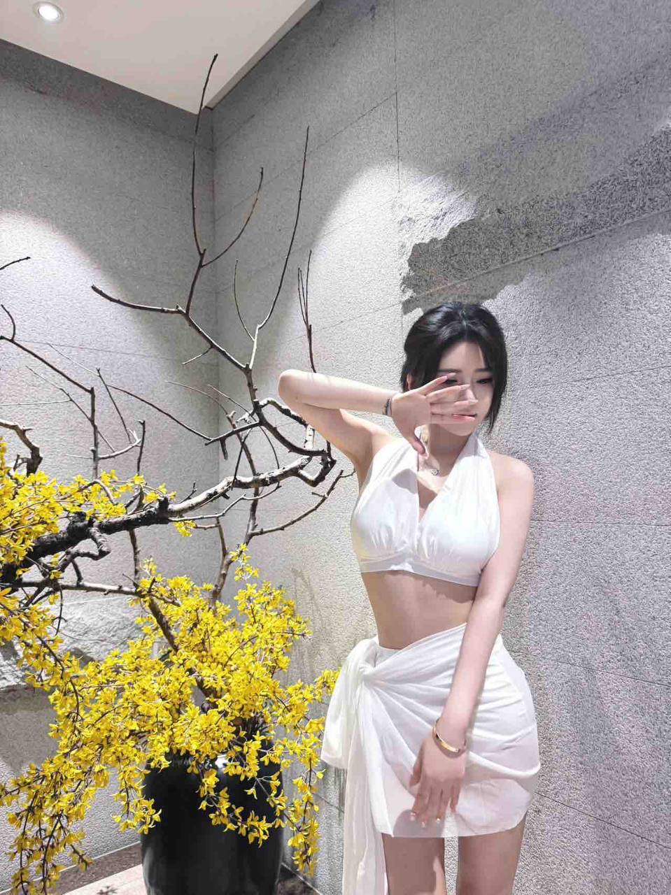 长沙外围 05年纯欲软妹 筷子腿完美生产