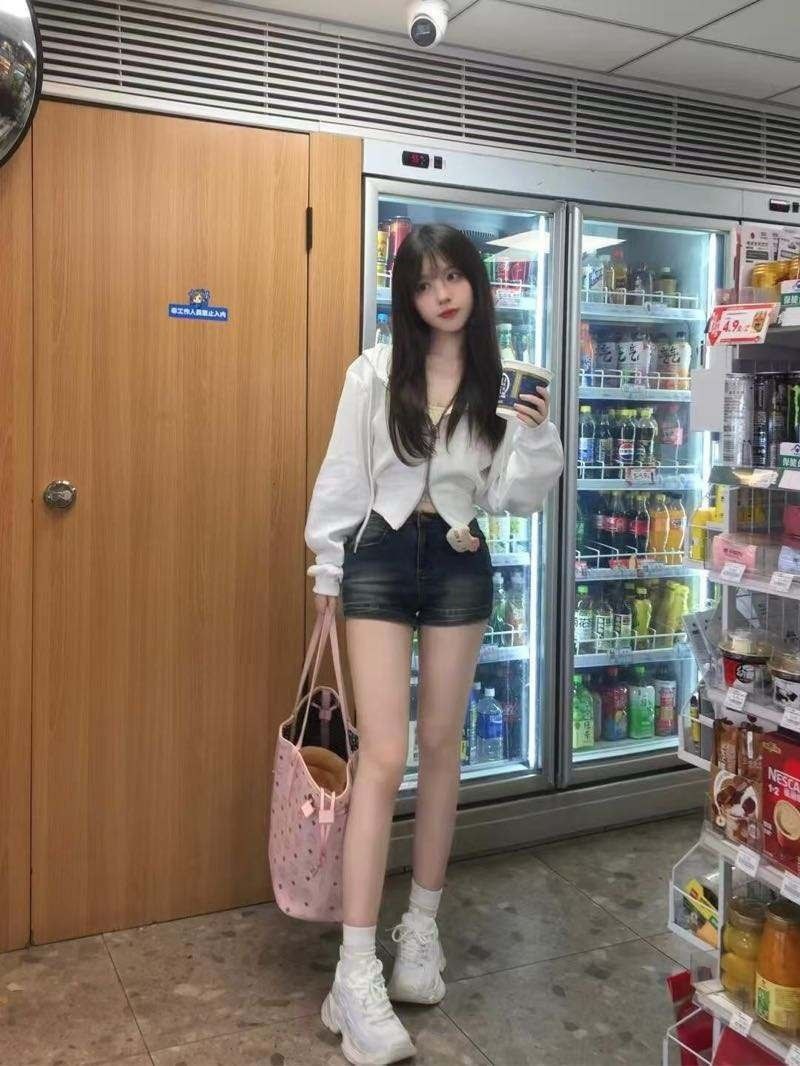 长沙外围 166呆呆 绝妙身材清纯可爱