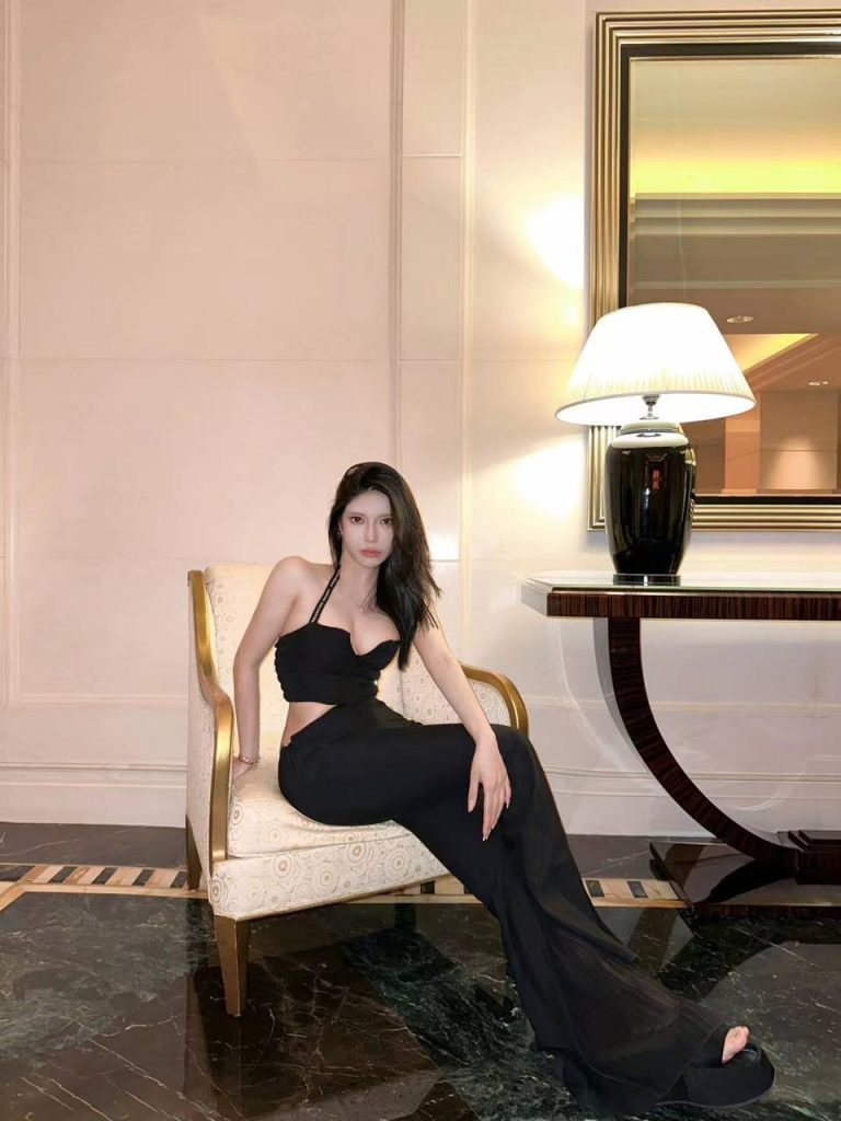 上海外围 混血模特健身博主 完美蜜桃臀马甲线 1 1000028621