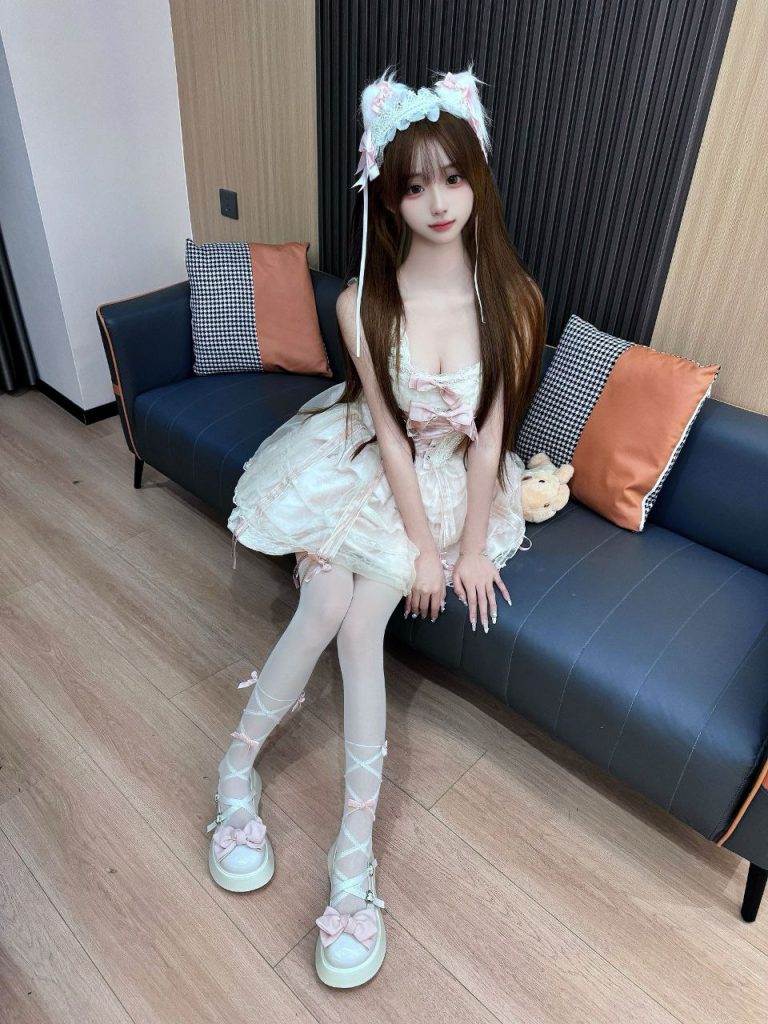 广州外围 07年小佳 极品萝莉小巧玲珑 1 1000028986