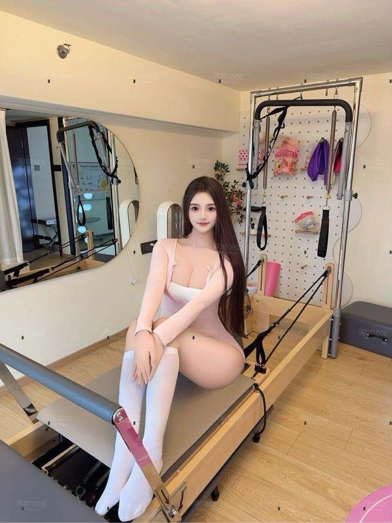 深圳外围 极品新人180高白纯 身材丰满前凸后翘