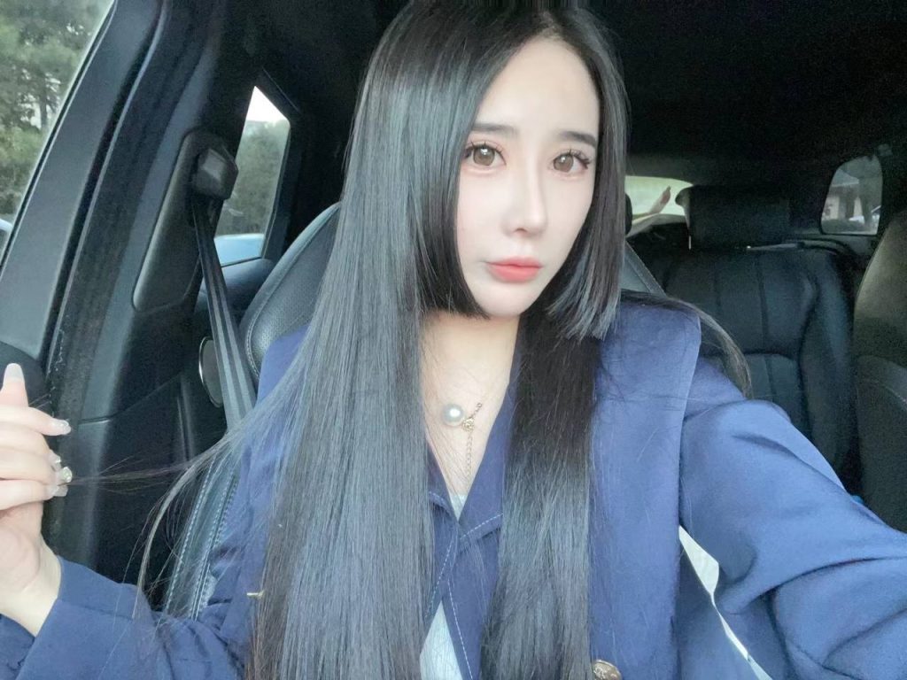 成都外围 21岁在校生 温柔知性 3 1000031525