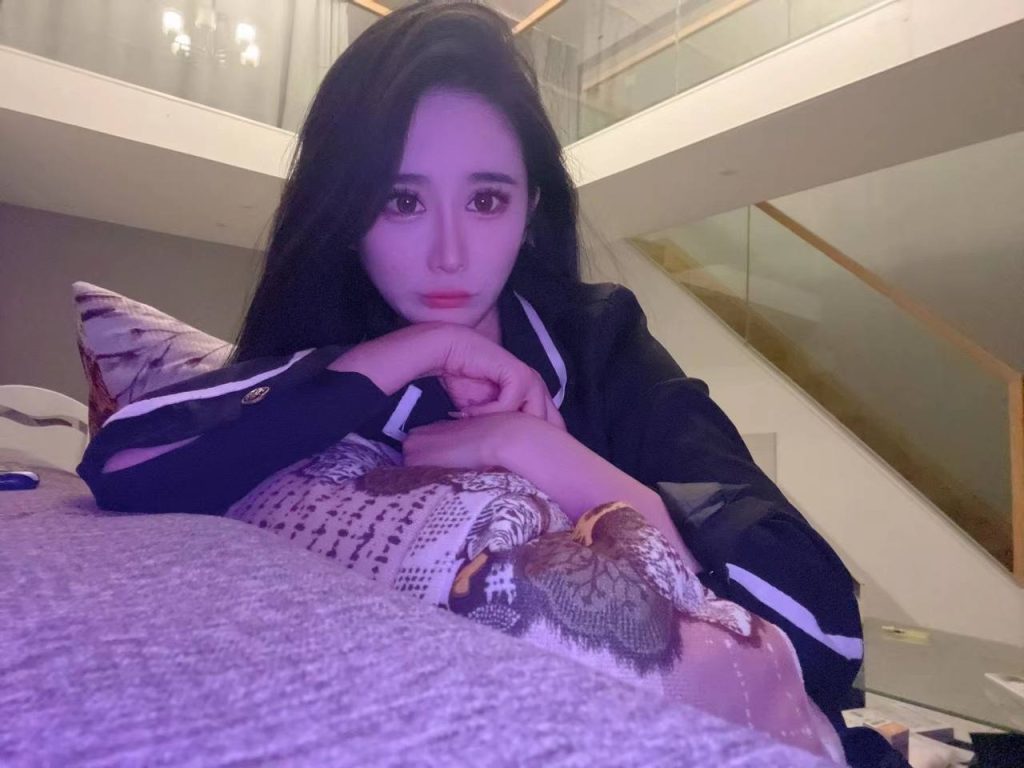 成都外围 21岁在校生 温柔知性 1 1000031527