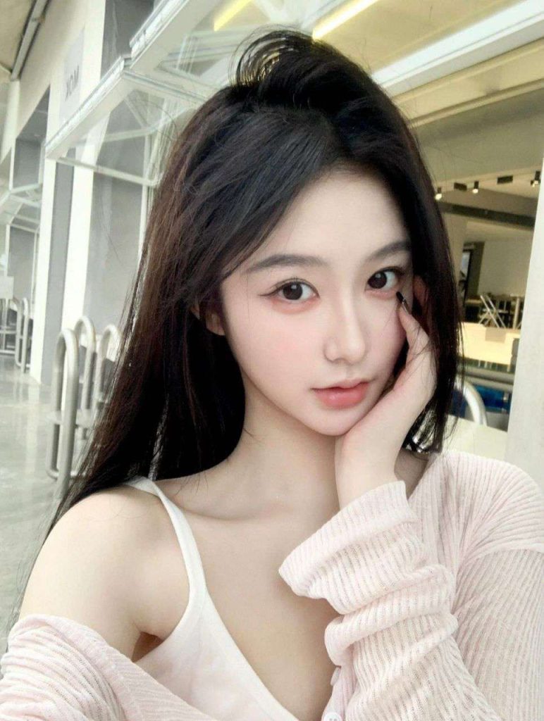 海口外围 皮肤白嫩 身材高挑 细腰翘臀 无一丝赘肉 爱健身 跳舞 游泳 旅游的极品学生 4 1000004235