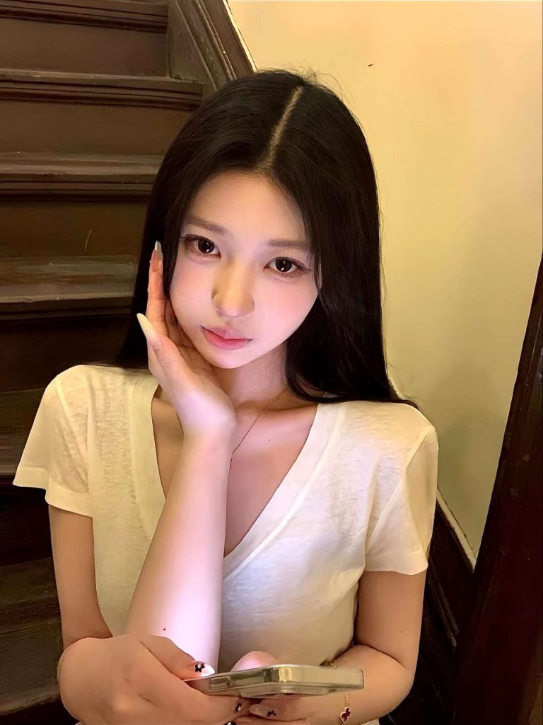 昆明外围 天然无整 皮肤白皙 真胸C杯 手感柔软 三点粉嫩 超绝美腿 白皮可爱辣妹 5 1000005625