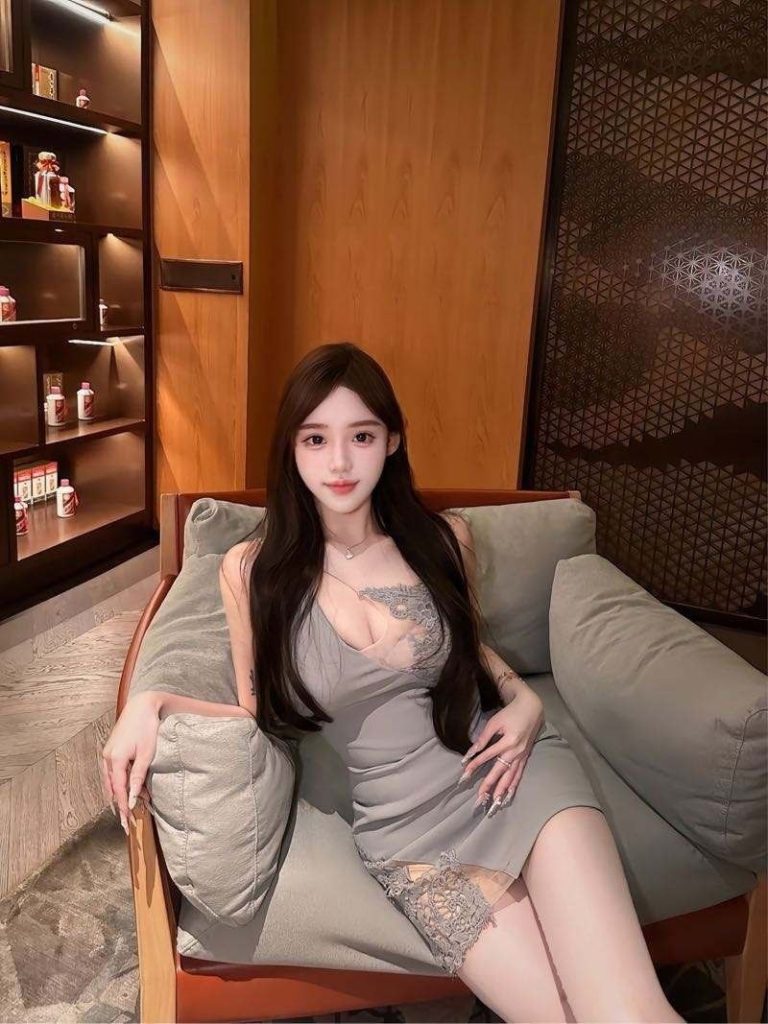 烟台外围 皮肤巨白 牛奶般滑嫩有光泽 前凸后翘无赘肉 乖巧可爱 白幼瘦小巧玲珑款 可轻松抱起 2 1000005851