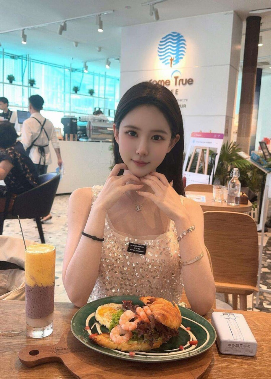 济南外围主播 172/69 天然C 时尚 4 file 1552