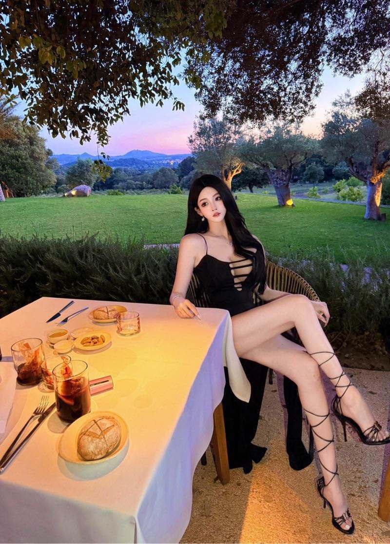 南京外围 高白大🐻高端气质款