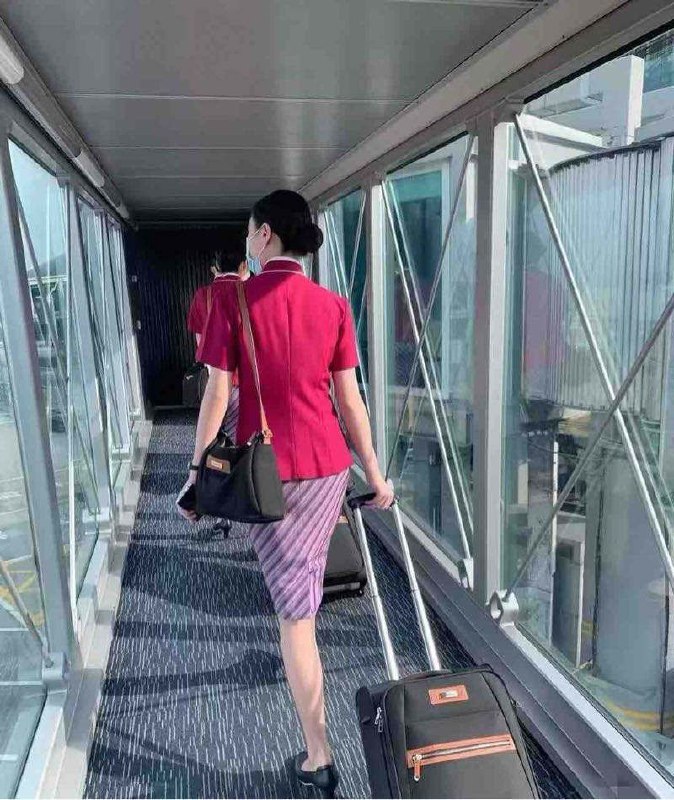 西安外围 空乘南航空姐04年初次到来纯欲童颜长相御姐身甜美童颜 ↓粉嫩甜心白嫩誘人纯天然🈚整容 肤色白嫩 3 file 6914423c2208d