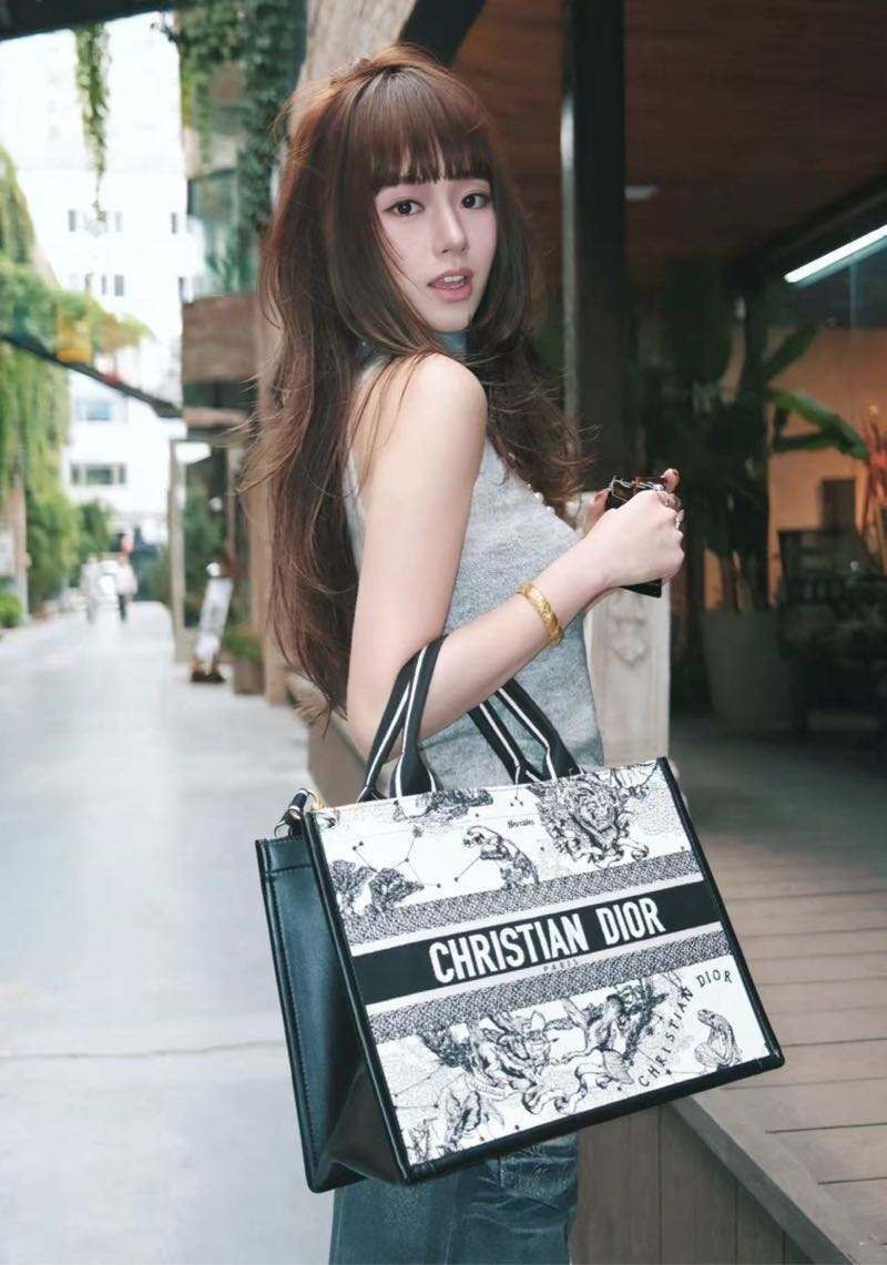 苏州178团子❤️人首次下水  紧致水多  完美女友体感