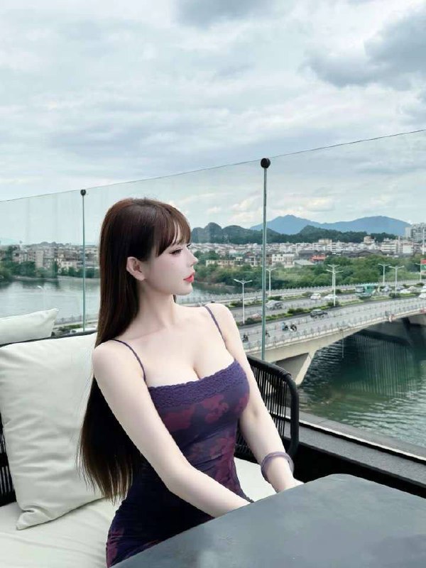 广州外围21岁御姐 172/53 天然E 细腰翘臀 细腰 主动 4 file 4881