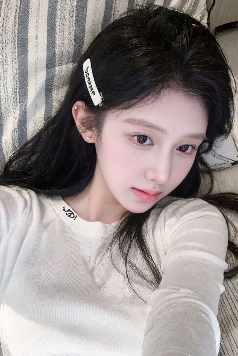 重庆外围05年学生妹 168/90 天然C 模特 主播 大长腿 4 file 5139