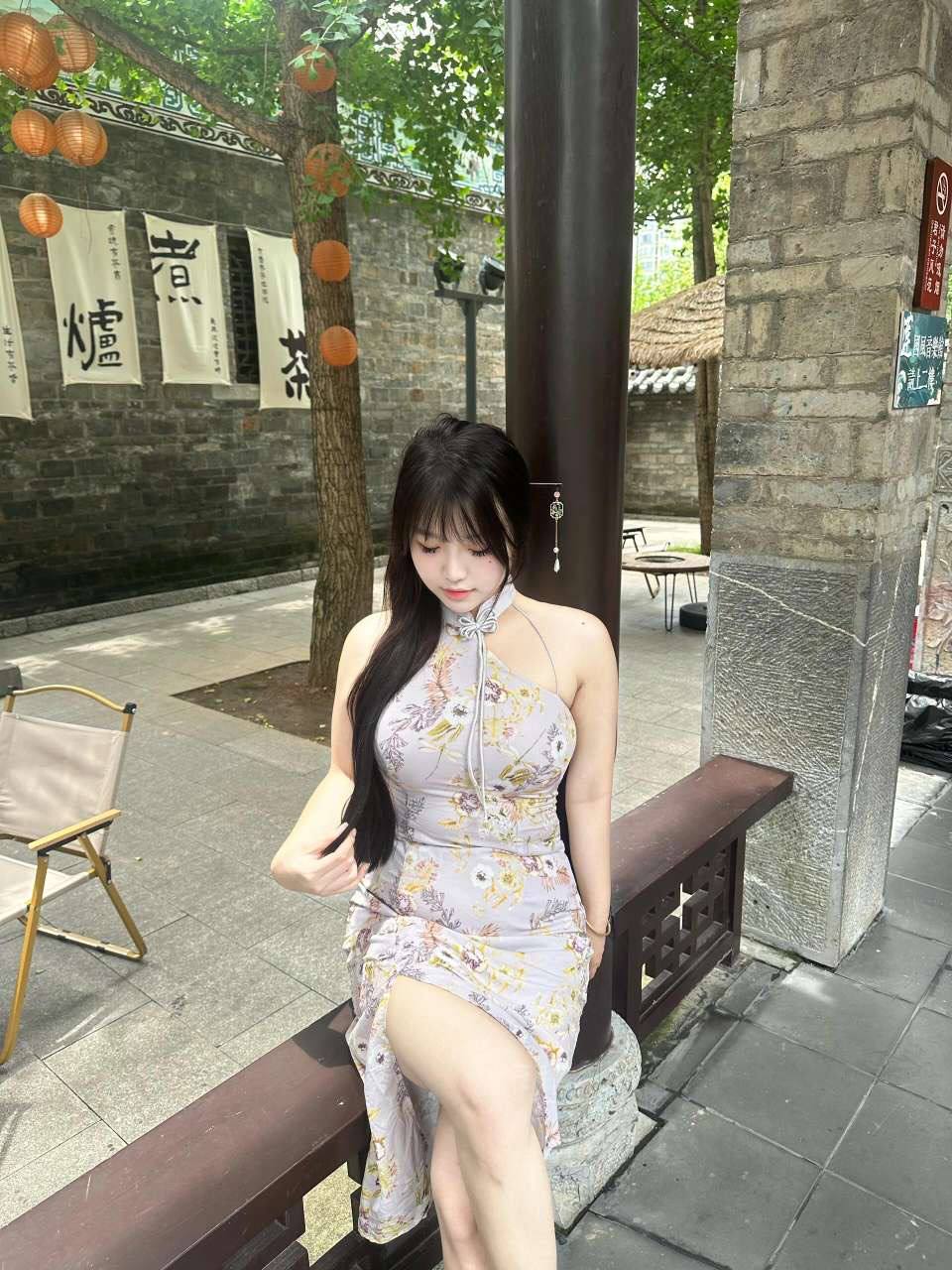 济南外围学生妹 168 天然D 纯欲 萝莉 可爱 4 file 5423