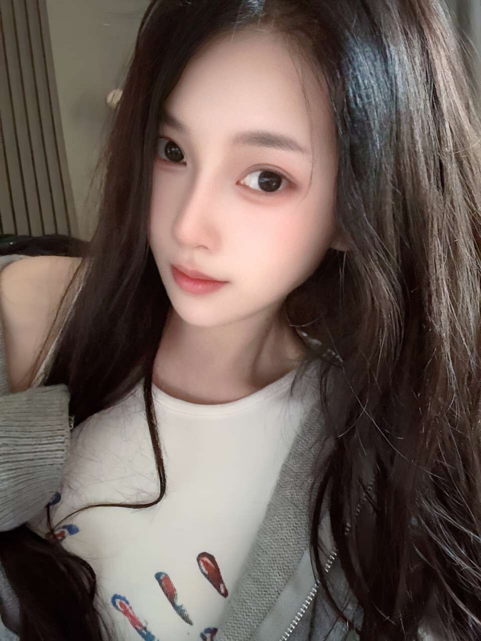 武汉外围04年学生妹 168 天然D 白嫩 可爱 三点粉 1 file 6085