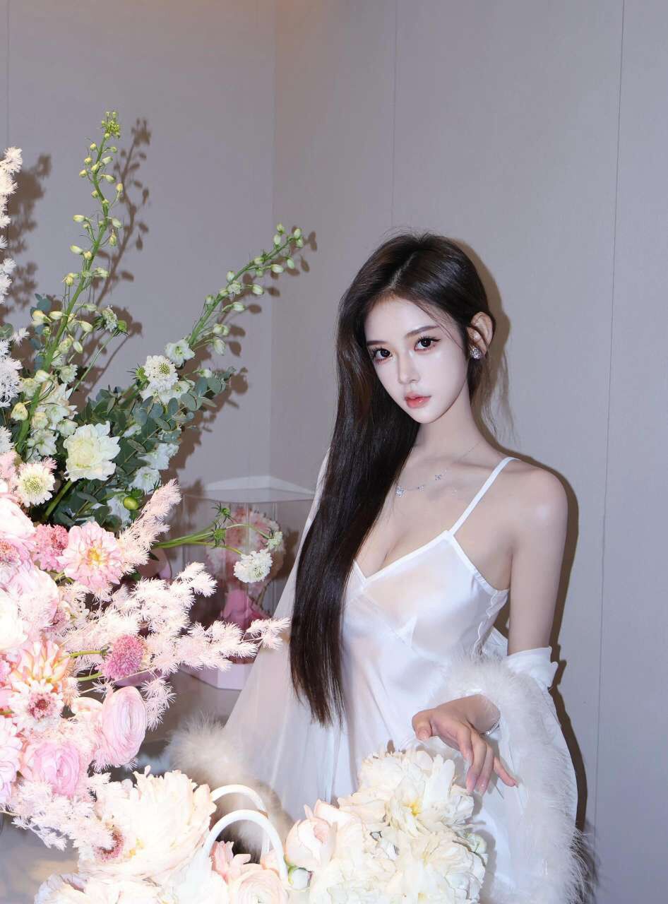 长春外围制服 168/80 天然D 服务型 新人 妩媚 1 file 6986