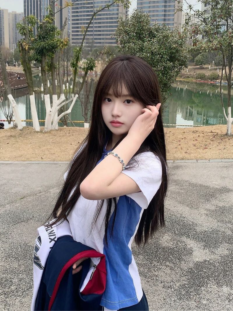 长春外围学生妹 168/94 天然D 筷子腿 洋气 反差 2 file 6999