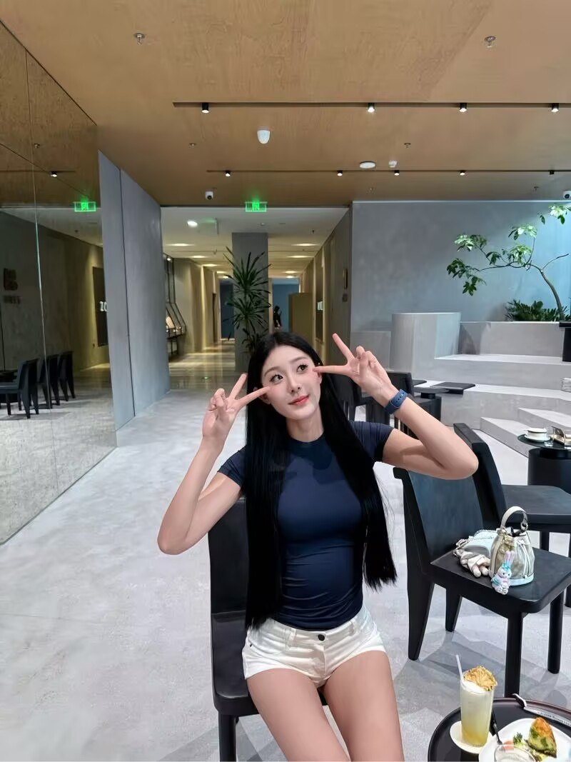 济南外围主动 168/100 女神 瘦小 乖巧 3 file 7201