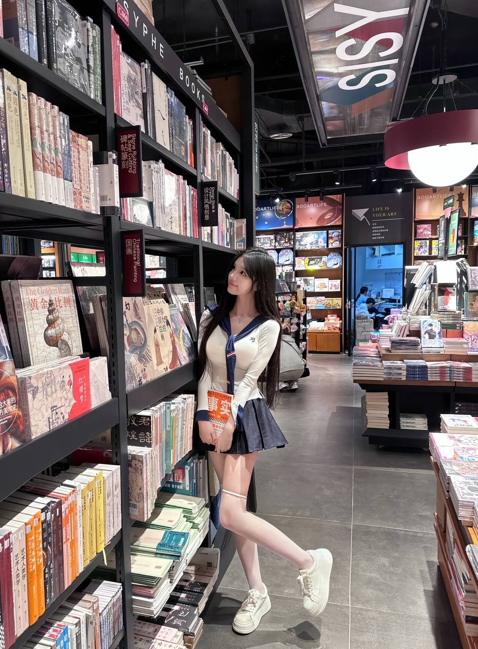 广州外围05年高级感 170 天然D 听话 童颜 粘人 5 file 7825