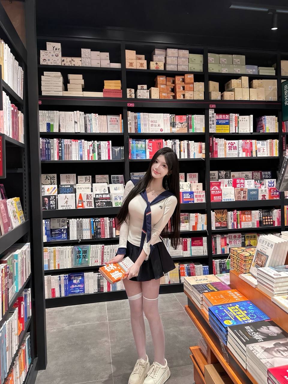 广州外围05年高级感 170 天然D 听话 童颜 粘人 6 file 7826