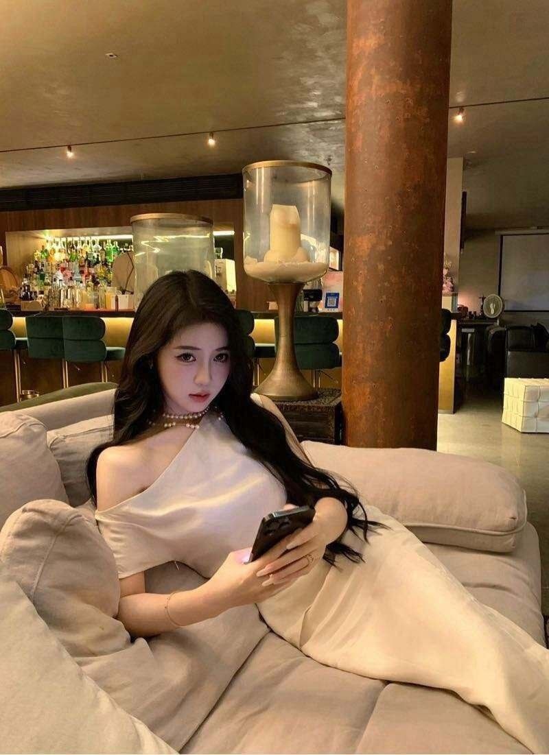 广州外围 04年顶级嫩模 白净大长腿 1 1000025299