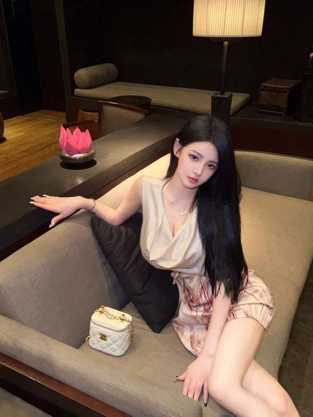 武汉外围 172江南没人 长腿美乳五官精致 1 1000026054