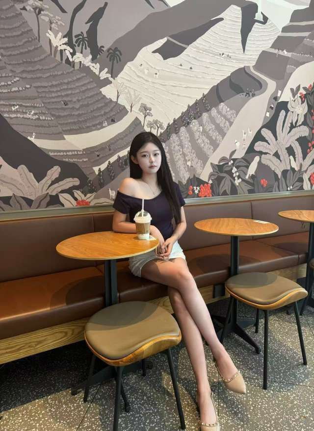 厦门外围 07清纯嫩妹 乖巧懂事情绪价值超高 1 1000026278