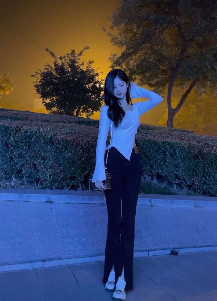 深圳外围 舞蹈生兼职 高颜值身材一级 4 1000027303