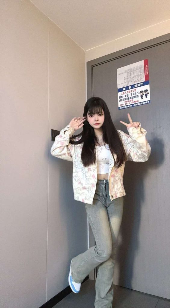 广州外围 06萝莉邻家学生小妹 童颜巨乳 3 1000028917