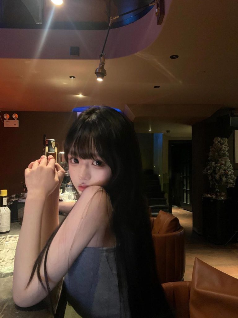 重庆外围 05学生暑假兼职 萝御双修极致反差 4 1000029292