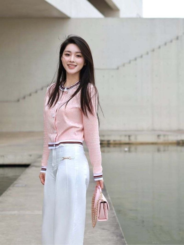 上海外围白小纯蜜桃臀真实胸E文秘兼职 6 IMG 20250830 132540 136