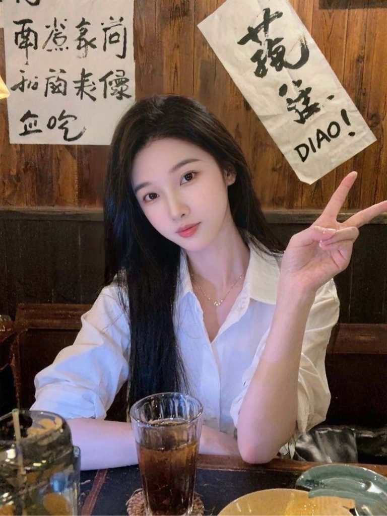 北京外围身高175胸围C首次下水可舌吻可69细腰翘臀情趣制服温柔体贴情商高会聊天 2 IMG 20251008 125615 989