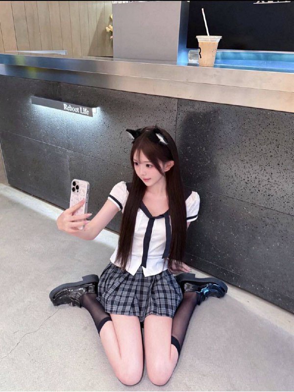 西安外围学生妹 168/88 天然C 艺术生 御姐 萝莉 6 Js7xIVWR file 1355