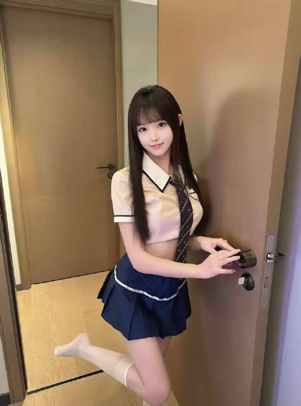 青岛外围18年花瓶身 166/69 天然D 3 file 1132