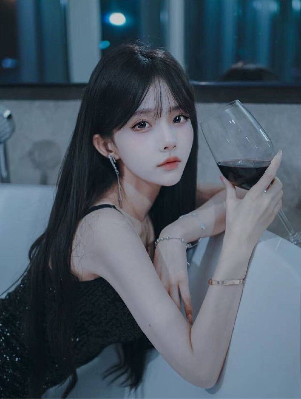 杭州外围学生妹 167/90 天然C 御姐 萝莉 学生 4 file 1422