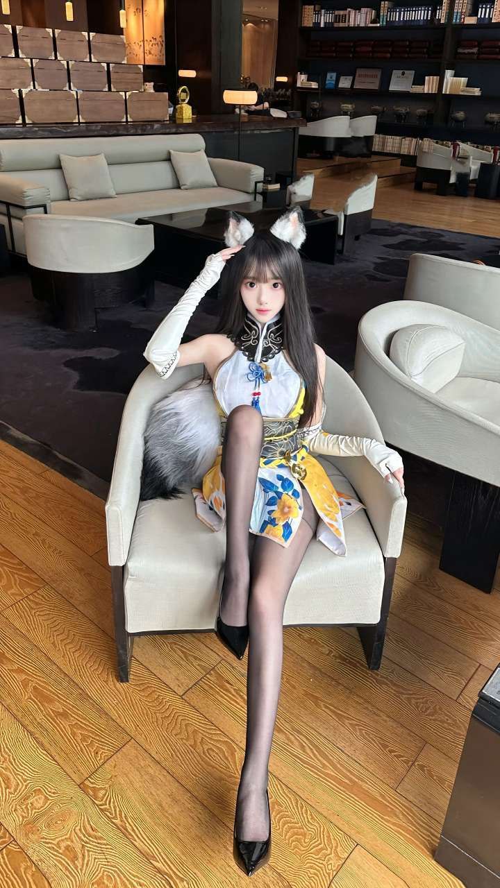 成都🦜极品校花洋洋 新人 刚下💦 酒杯腿腿长腰细 三点超粉 紧致💧多女友感 4 file 691c05a4c90ec