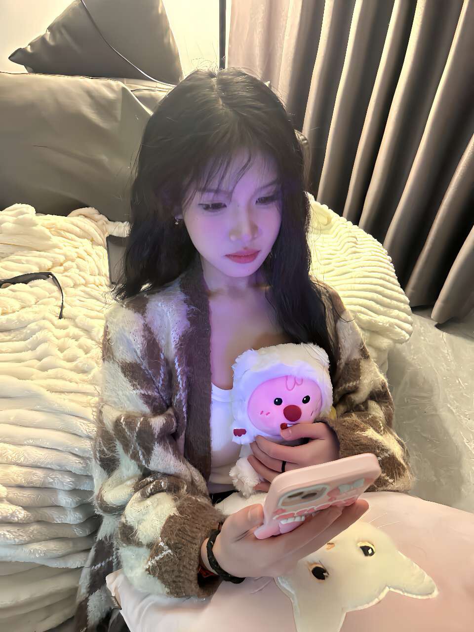 重庆外围学生妹 165/69 天然C 萝莉 白嫩 学生 2 file 734