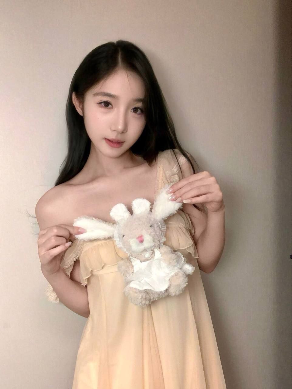 郑州外围高颜值 166/46 6 file 2334