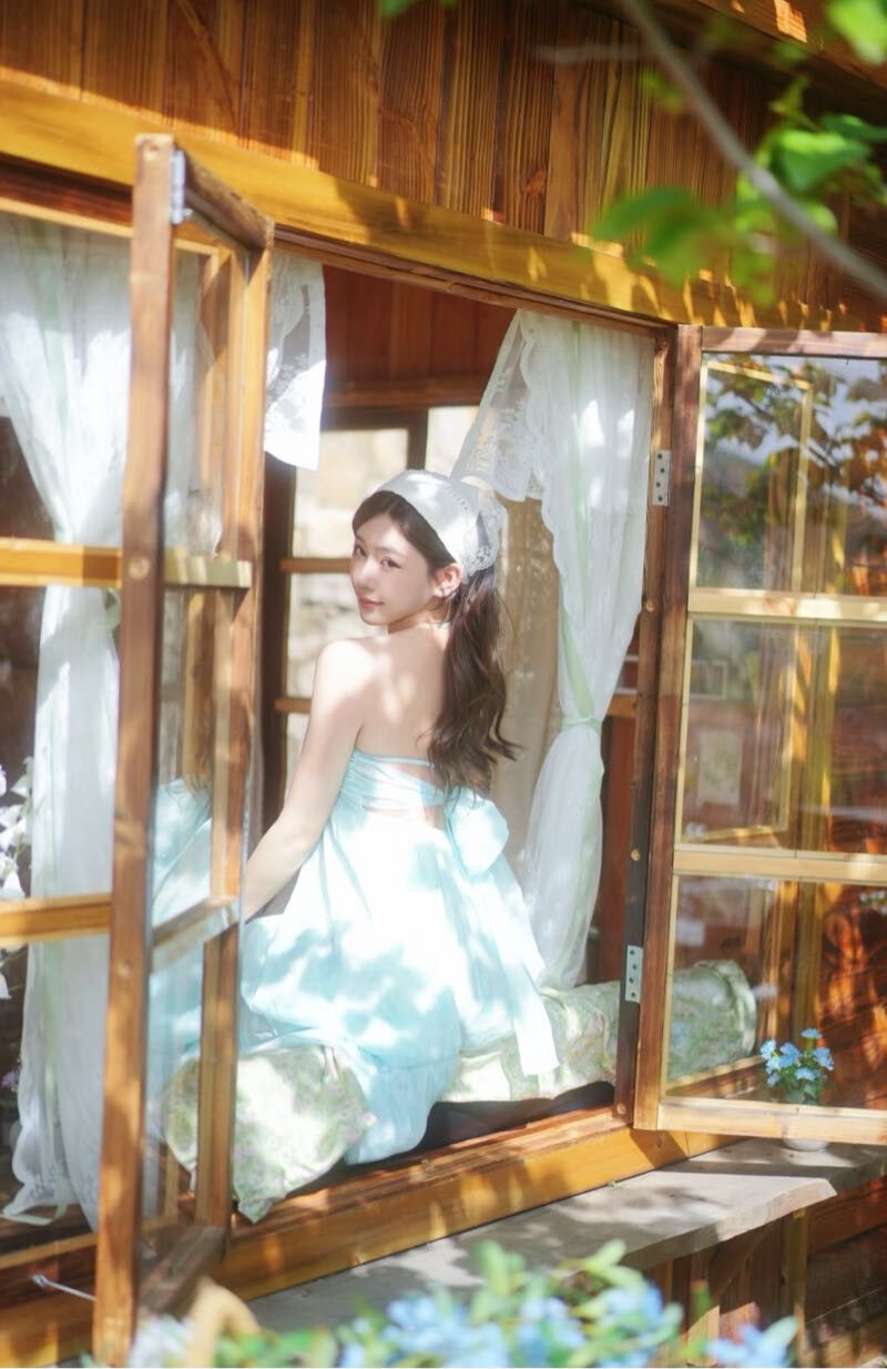 沈阳外围05年筷子腿 168/90 天然C 兼职 2 file 6458